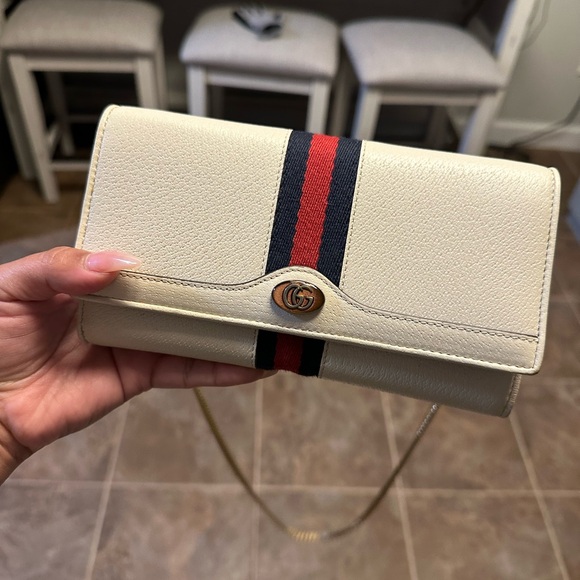 Gucci crossbody. Used a few times. - Picture 2 of 4